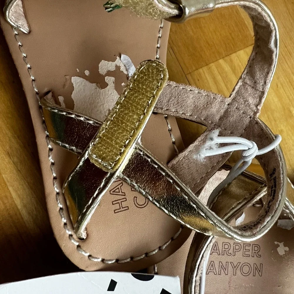 Harper Canyon Toddler Girls Metallic Gold‎ Pineapple Sandals Size 6 FLAWED